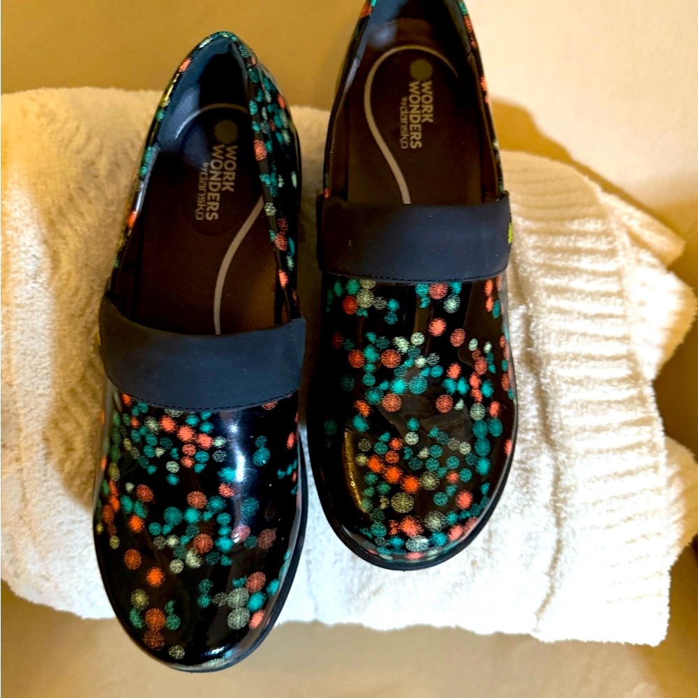 Dansko Works Wonders size 38